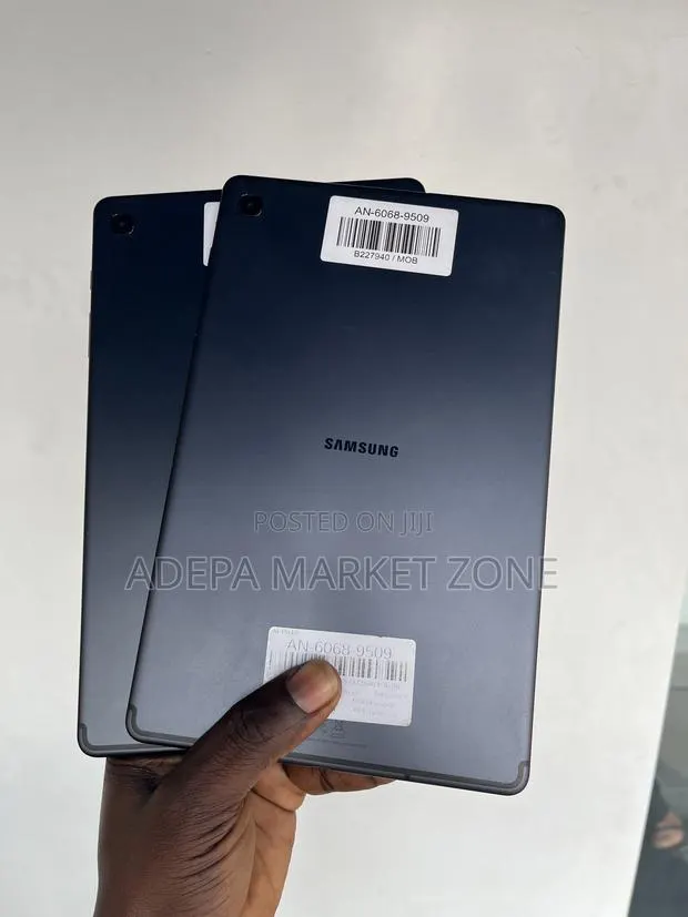 Samsung Galaxy Tab S6 Lite (2022) 64 GB Black · Photo 2