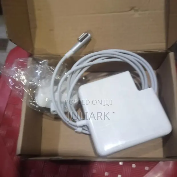 Macbook Pro Charger Both 60w and 85w · Photo 1