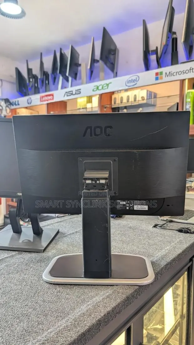 22" AOC LED Backlit LCD Monitor · Photo 2