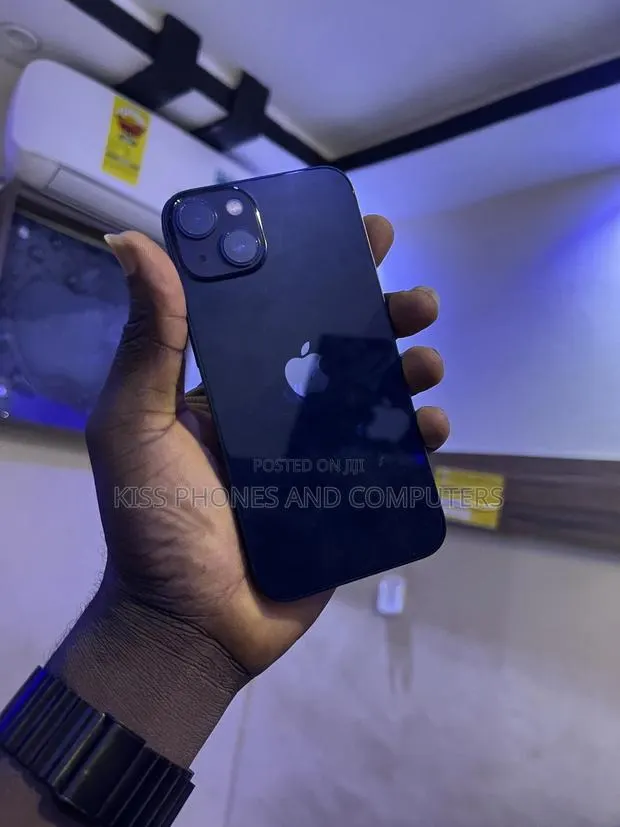 Apple iPhone 13 128 GB · Photo 1