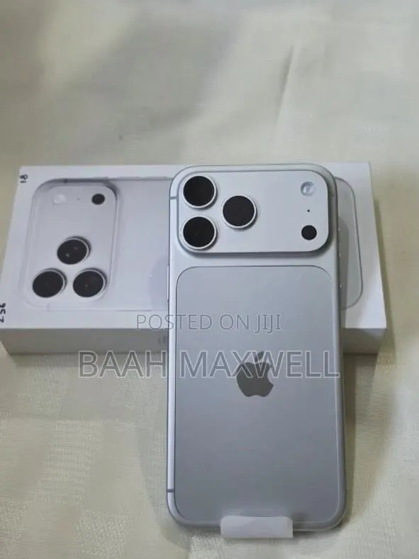 New Apple iPhone 17 Pro Max 256 GB White · Photo 1