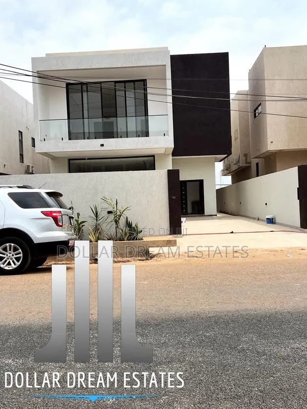5bdrm House in Oyarifa for sale · Photo 1