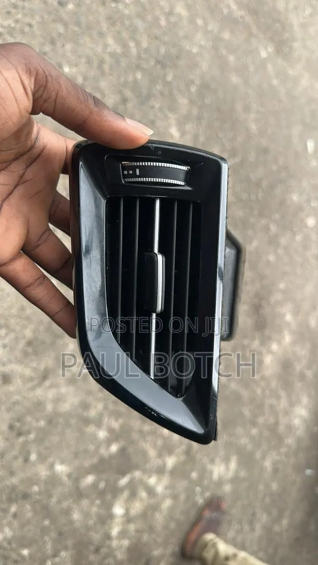 2021 Acura RDX Air Conditioner Vent · Photo 1