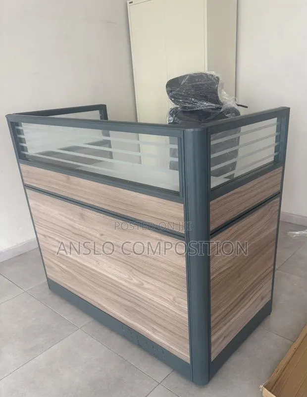 Quality Single Workstation · Photo 1