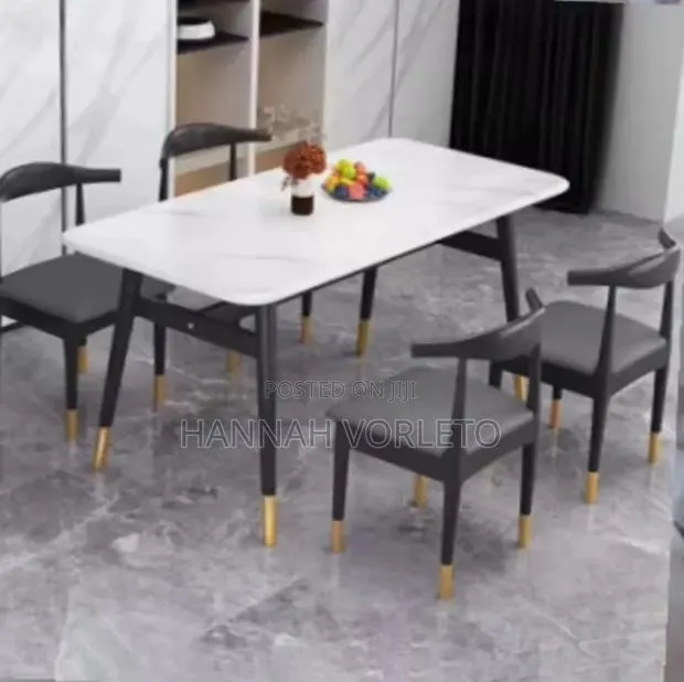 Dining Table With 4 Chairs · Photo 1