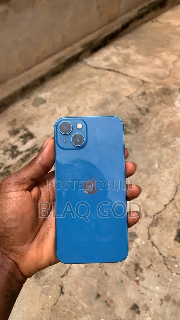 Apple iPhone 13 128 GB Blue · Photo 1