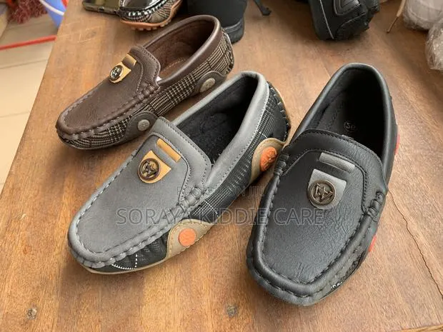 Boys Lofa Shoe · Photo 1