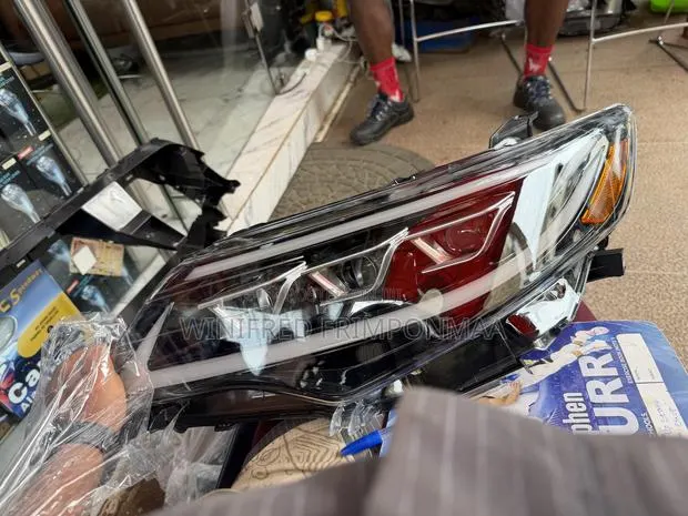 Toyota Camry Spider Spec Headlight · Photo 1