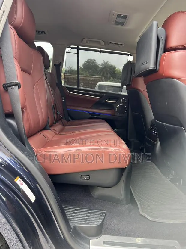 Lexus LX 2018 Blue · Photo 1
