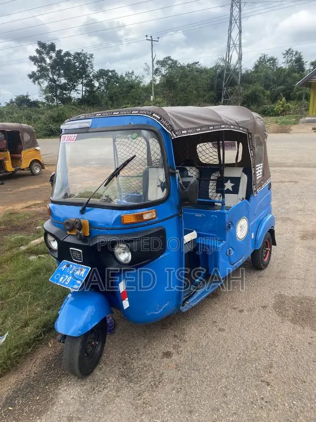 Bajaj RE 2023 Blue · Photo 1