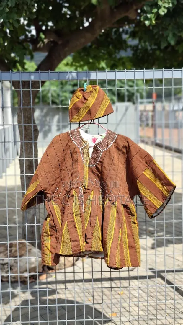 Blue & Brown Fugu Top | African Traditional Wear | Ghana Made · Photo 1