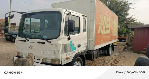 Hyundai 5 Tons Container 20 Fit · Photo 2