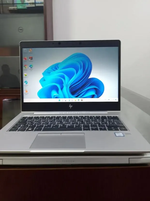 Laptop HP EliteBook 830 G6 8GB Intel Core I5 SSD 256GB · Photo 1