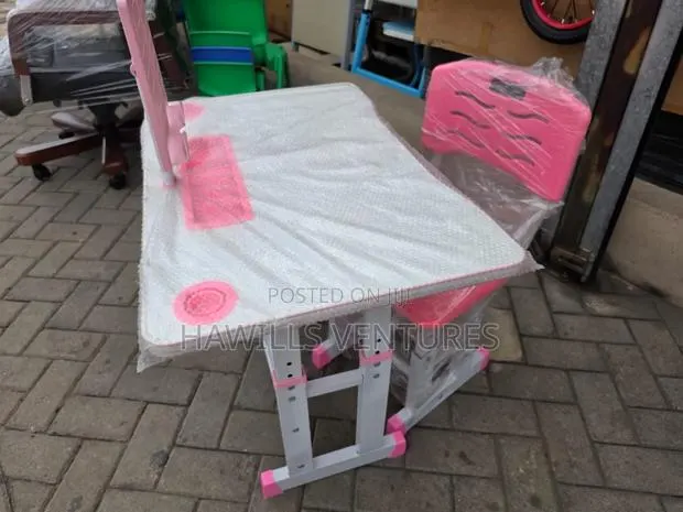 Kinds Study Table and Chair in Beautiful Pink · Photo 1
