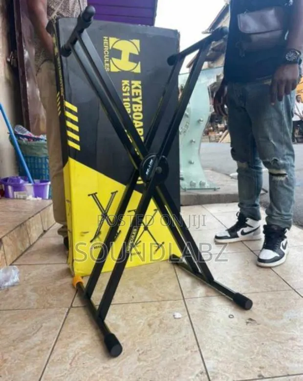 Hercules Keyboard Stand (Stand) · Photo 1