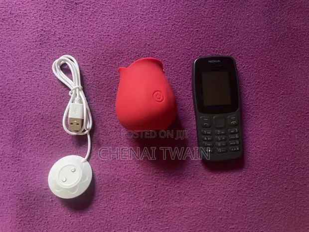 Rosetoy Vibrator - Clitoral Sucking Vibrator · Photo 1