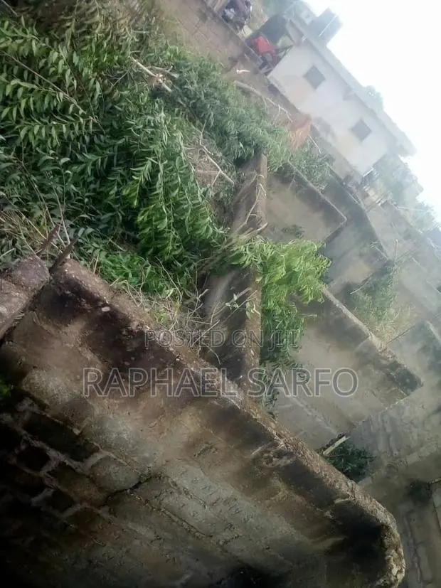 Kwabenya Land One Plot 70x100 · Photo 1