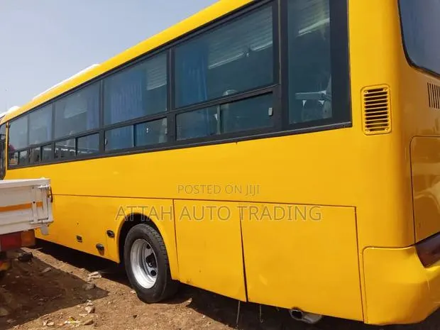 Hyundai Aero Town 2014 Yellow · Photo 1