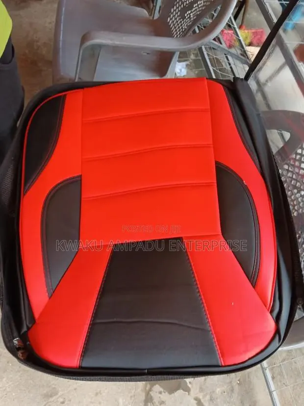 Sporty Contour Leather Car Seat Cover – Stylish & Comfortable · Photo 1
