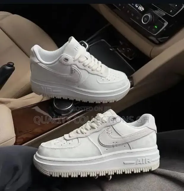 Nike Airforce 1luxe Summit White · Photo 1