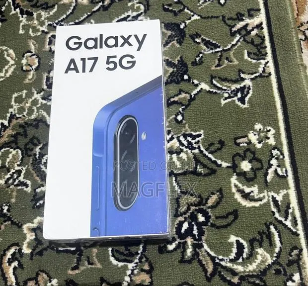 New Samsung Galaxy A17 5G 256 GB Blue · Photo 1