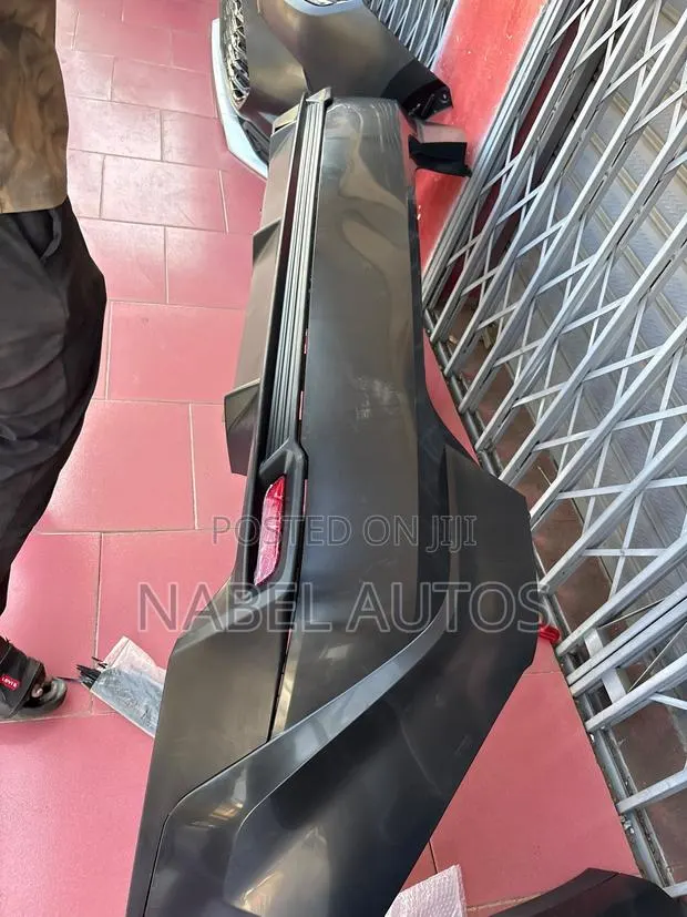 Toyota Camry 2023 Back Bumper Complete · Photo 1