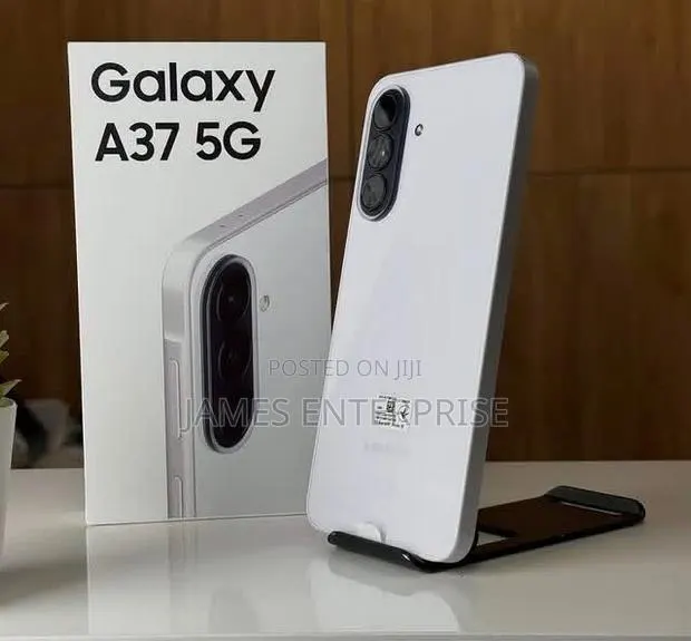 New Samsung Galaxy A37 256 GB White · Photo 1