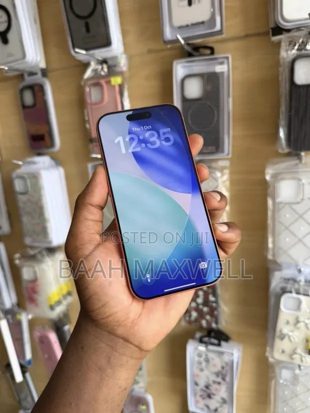 Apple iPhone 17 Pro Max 512 GB Orange · Photo 1