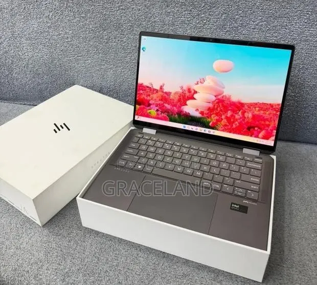 New Laptop HP Spectre X360 16GB Intel Core Ultra 7 SSD 1T · Photo 1