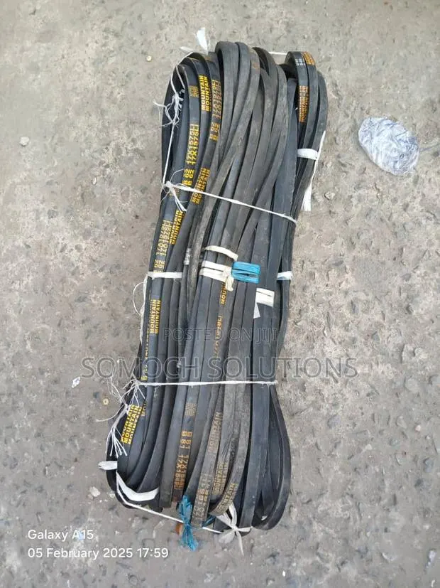 V Belts B60, B61, B64, B65 Industrial Spare Parts Belts · Photo 1