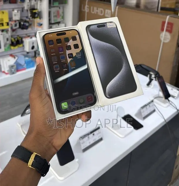 Apple iPhone 15 Pro Max 512 GB Black · Photo 1