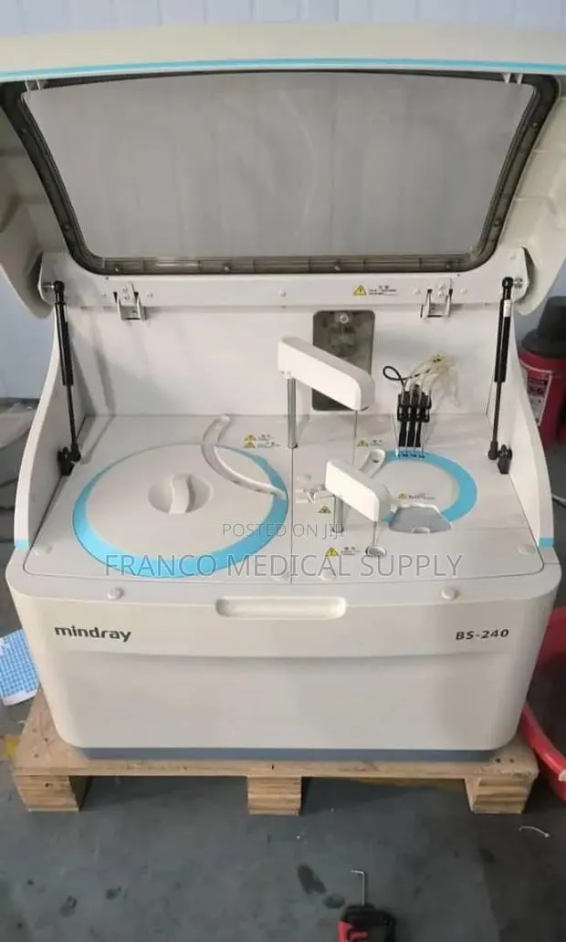 Automated Chemistry Analyzer(Mindray BS-240) · Photo 1