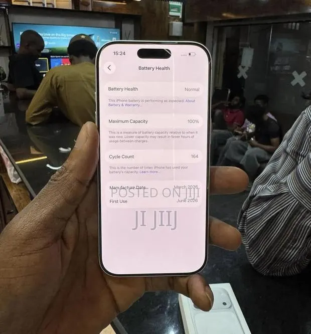 Apple iPhone 17 Pro 512 GB White · Photo 1