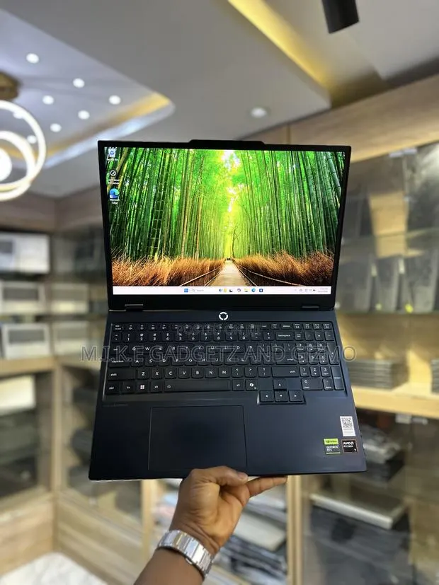 Laptop Lenovo Legion 5 16GB AMD Ryzen 7 SSD 512GB · Photo 1