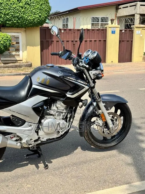 Yamaha YBR 2013 Black · Photo 1