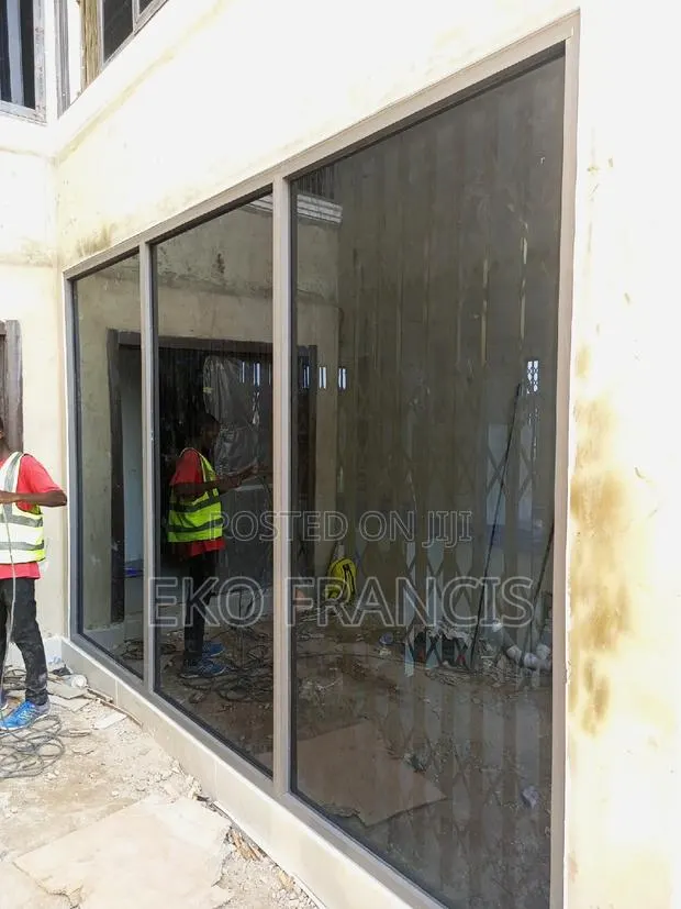 Fixed Pannel Glass · Photo 1