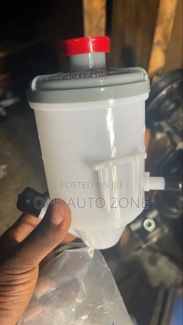 Honda Pilot 2002-2008/ Ridgeline 2006-2014 Power Steering Reservoir · Photo 1