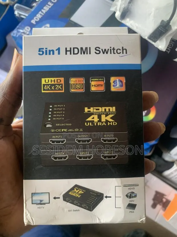 5-in-1 HDMI Switch. · Photo 1