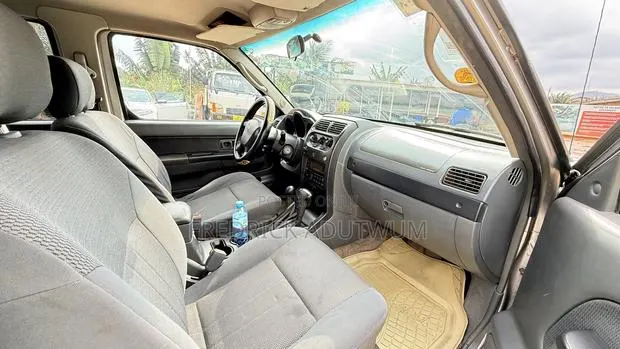 Nissan Frontier 2006 Gray · Photo 1