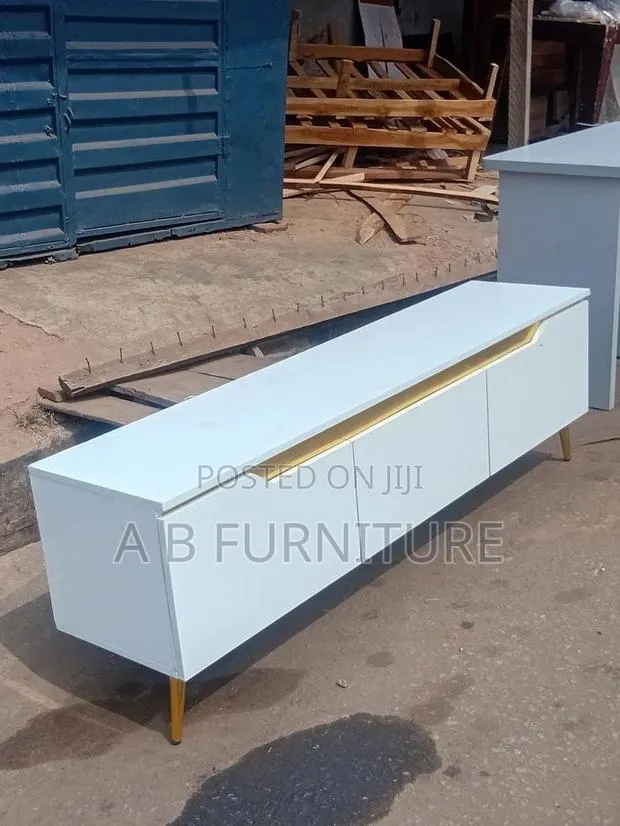 5 Feet TV Stand · Photo 1