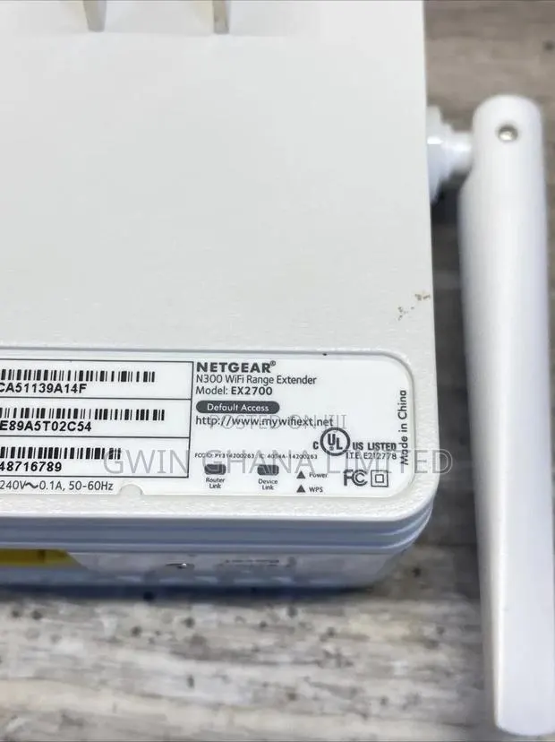 NetGear Wi-Fi Range Extender EX2700 - 800 Sq Ft and 10 Devices · Photo 3