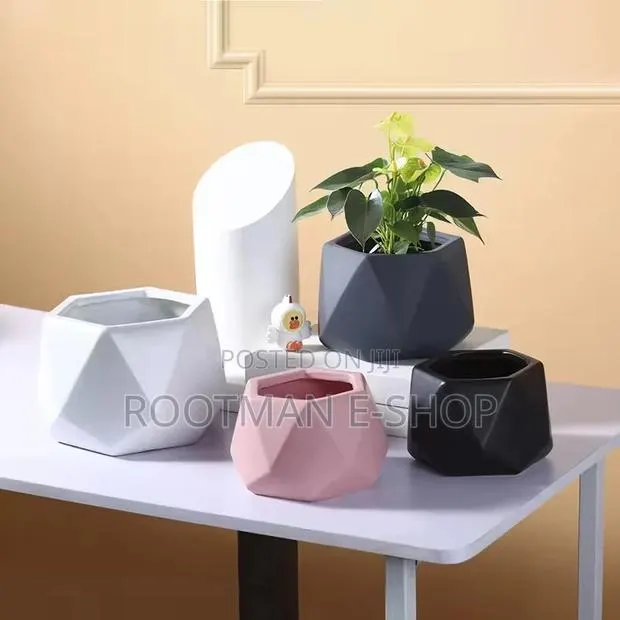 Modern Geometric Ceramic Pots · Photo 1
