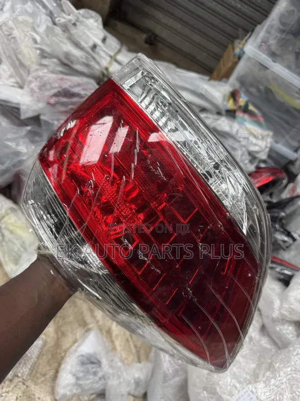 Toyota Highlander Taillight 2011 2012 · Photo 1