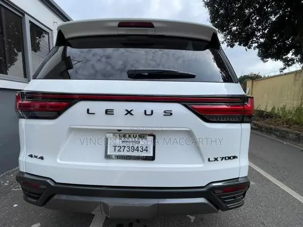 Lexus LX 500d 2026 White · Photo 1