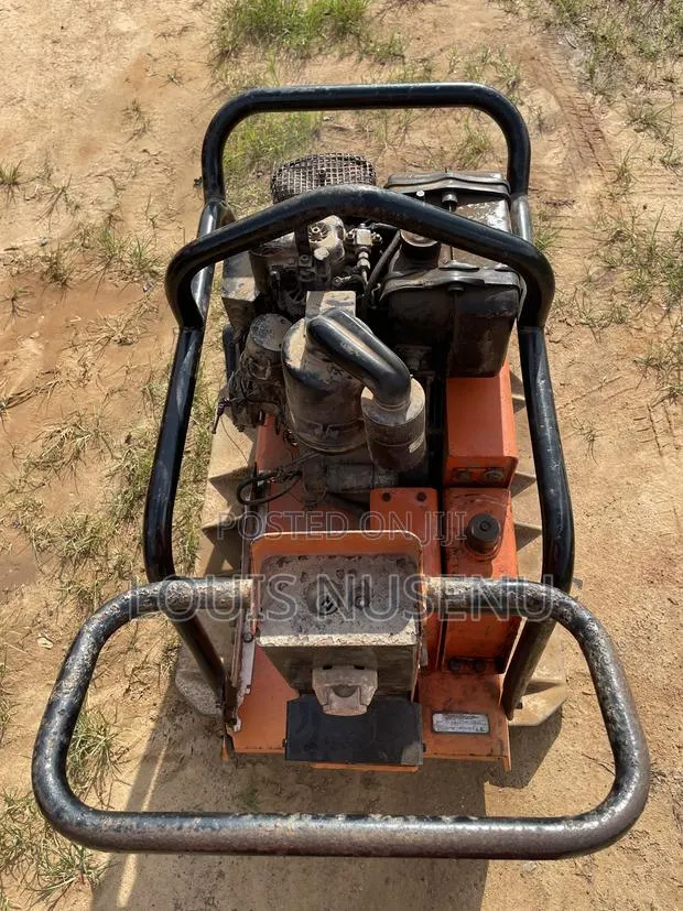 Multiquip Plate Compactor · Photo 3