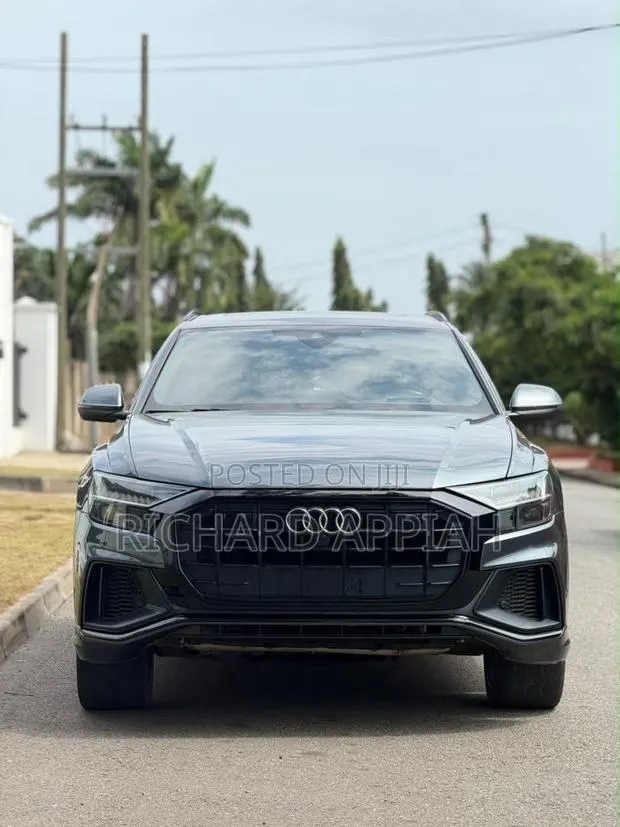 Audi Q8 2022 Gray · Photo 1