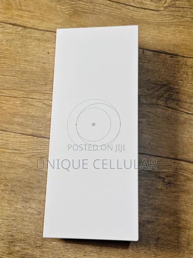 Starlink Standard Gen 3 Router · Photo 1