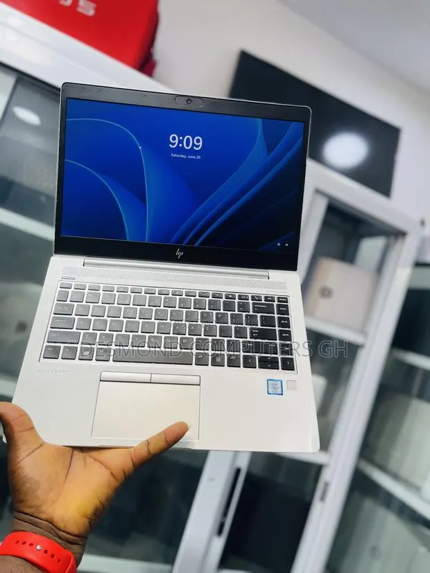 Laptop HP EliteBook 840 G5 8GB Intel Core i5 SSD 256GB · Photo 1