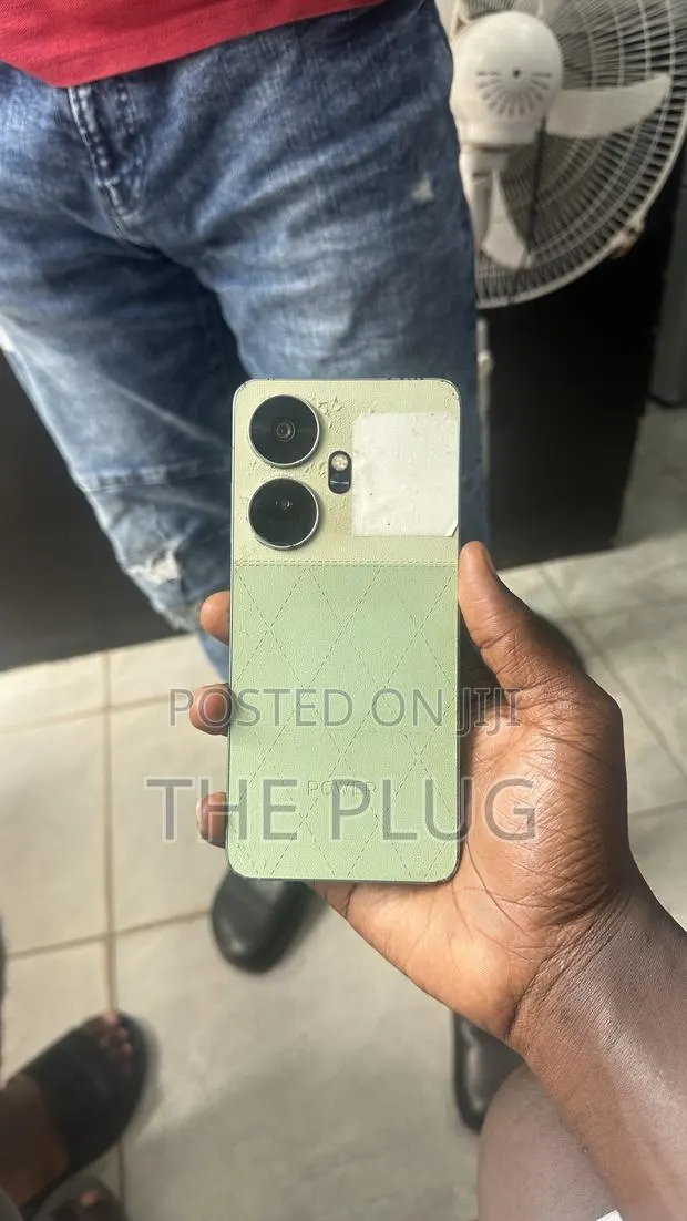 Itel P55+ 128 GB Green · Photo 1