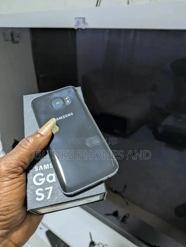 Samsung Galaxy S7 32 GB Black · Photo 1